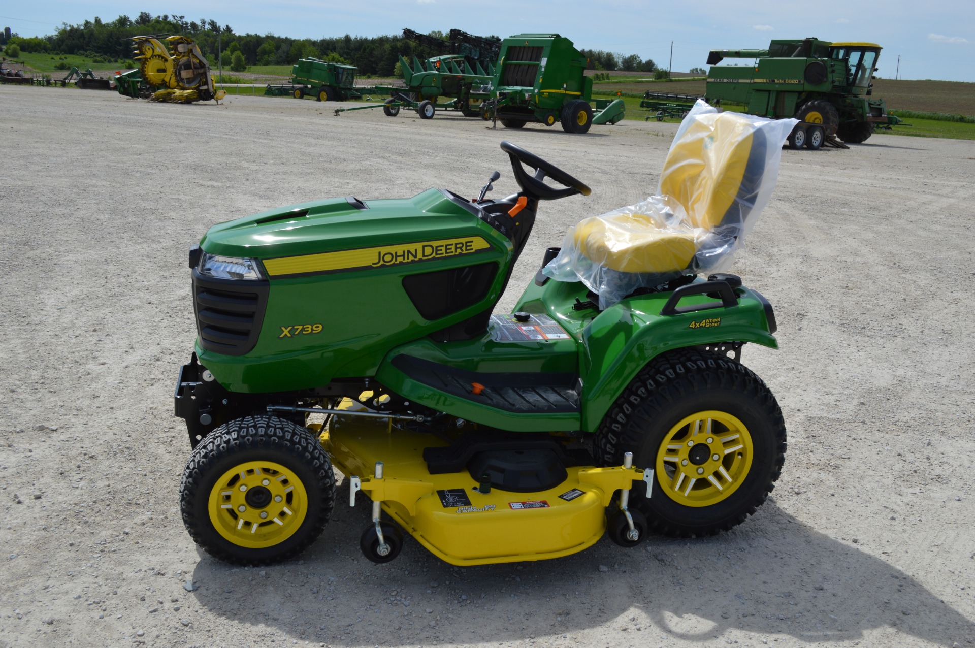 31st Annual Veterans Memorial Hospital Care Foundation Golf Tournament Hole in One John Deere riding lawn mower prize.